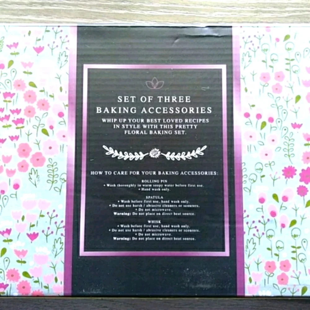 NWB Bell & Curfew floral 3-pc baking accessor…
